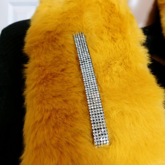 Faux Fur Scarf with Embellished Pull Through - Gold - Picture 3 of 4
